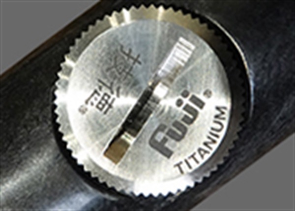 技徳カーボンキャスティングハンドル